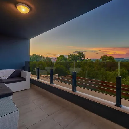 2 Bedroom Amazing In Apartment Liznjan