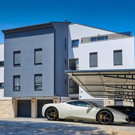 Apartment 2 Bedroom Amazing In *