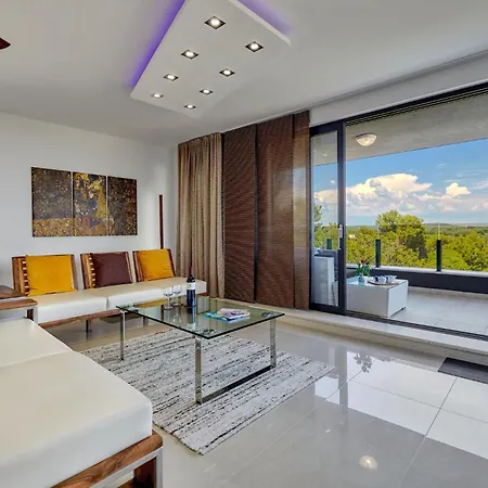 2 Bedroom Amazing In *